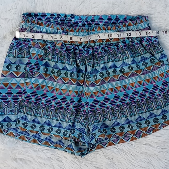 B Bop colorful patterned Shorts M SIZE - Picture 10 of 10